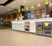 Lobi 4 Hampton by Hilton London Docklands