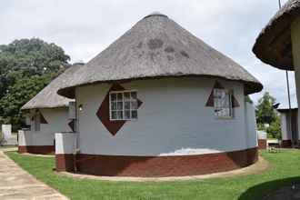 Exterior 4 Sheris Lodge and Backpackers