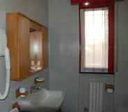 In-room Bathroom 6 Albergo Ristorante del Ponte