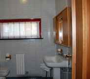 In-room Bathroom 7 Albergo Ristorante del Ponte