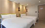 Kamar Tidur 2 Green Hotel - West District