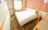 Kamar Tidur 4 Toyoko Inn Yokohama Shinkoyasu Ekimae