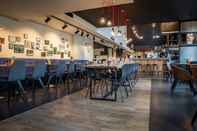 Bar, Cafe and Lounge Park Inn by Radisson Brussels Airport