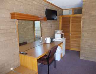 Bedroom 2 Corowa Gateway Motel