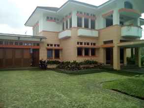 Exterior 4 Simply Homy Guesthouse Graha Puspa