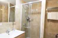 In-room Bathroom Waterfront Santa Clara Apartments