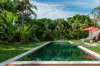 Kolam Renang Silversand Villa