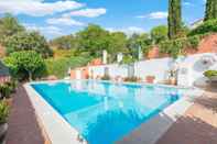 Swimming Pool Comarquinal Bioresort Penedès