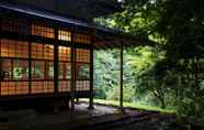 Common Space 3 HAKONE RETREAT VILLA by Onko Chishin