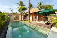 Kolam Renang Legian Beach Villas