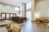 Lobby Hampton Inn St. Louis Wentzville