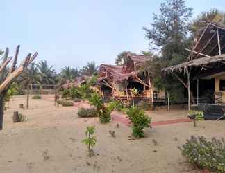 Bangunan 2 The Beach Camp Yala