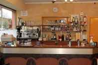 Bar, Kafe dan Lounge Hotel La Tour Brette