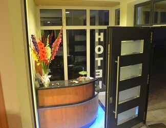 Lobby 2 Rothsee Hotel