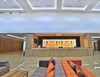 Lobby 2 Ramada by Wyndham Iskenderun