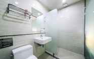 In-room Bathroom 2 Seoul Business Hotel ORA