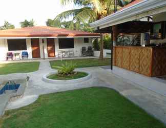 Lobby 2 Parrot Resort Moalboal