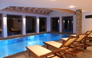 Swimming Pool 3 Chalet Banja