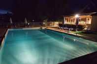 Swimming Pool Hotel Le Mas Del Pechs