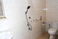 In-room Bathroom Grand Villa Arugam Bay
