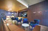 Bar, Kafe, dan Lounge 28 Hotel