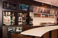 Bar, Cafe and Lounge Courtyard by Marriott New York Queens/Fresh Meadows