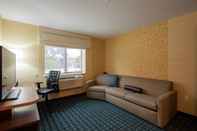 Common Space Fairfield Inn & Suites New York Queens/Fresh Meadows