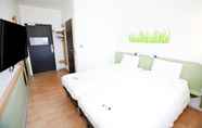 Bedroom 6 ibis budget Sarrebourg Buhl