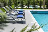 Swimming Pool Cypress Garden Villas