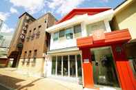 Luar Bangunan Yolo Guesthouse - Hostel