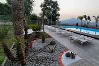 Swimming Pool Villa Mola