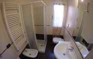 In-room Bathroom 3 Easy Apartaments Peschiera