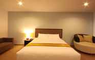 Kamar Tidur 4 Paragon Suites Resort