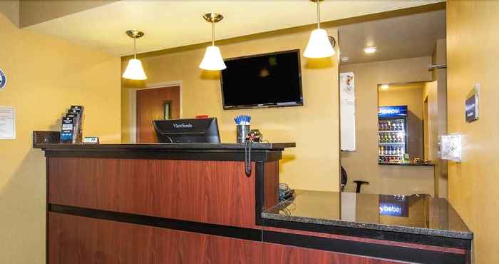 Lobi Comfort Inn