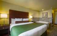 Bedroom 2 Cobblestone Hotel & Suites - Orrville