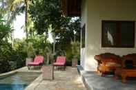 Swimming Pool Di Abian Villas