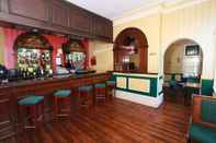 Bar, Kafe, dan Lounge Russell Hotel