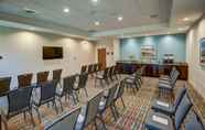 Functional Hall 4 Hampton Inn Plant City