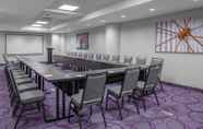 Functional Hall 5 TownePlace Suites by Marriott Dallas Downtown