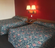 Bedroom 6 Relax Inn West Amarillo Medical Center