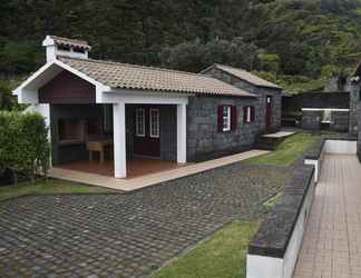 Bangunan 2 Casas da Fajã