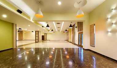 Lobi 4 Hotel Priyadarshini Classic