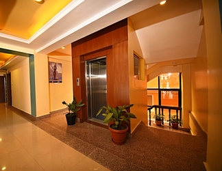 Lobi 2 DOM Himalaya Hotel