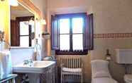 In-room Bathroom 6 Villa Salaiole