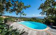 Hồ bơi 6 Swim Lodge Hotel Porto Vecchio