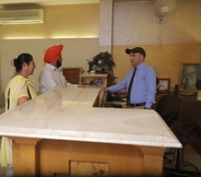 Lobby 7 Hotel Singh Sahib