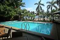 Swimming Pool Subic Park Hotel