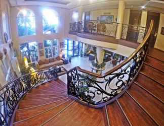 Lobby 2 Subic Park Hotel