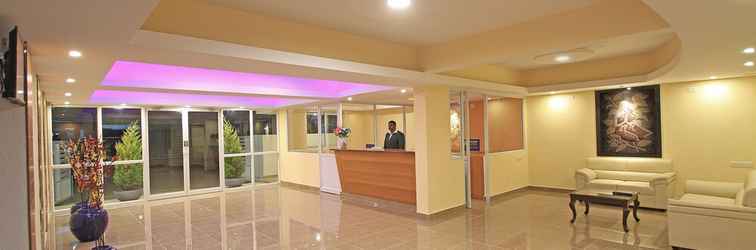 Lobi Arra Grande Suites