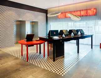 Lobby 2 citizenM Paris Gare de Lyon